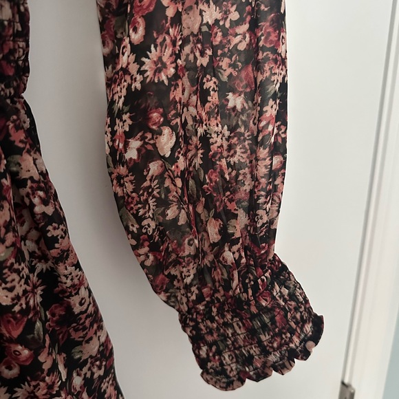 Hollister Floral Long Sleeve Dress - Picture 4 of 5